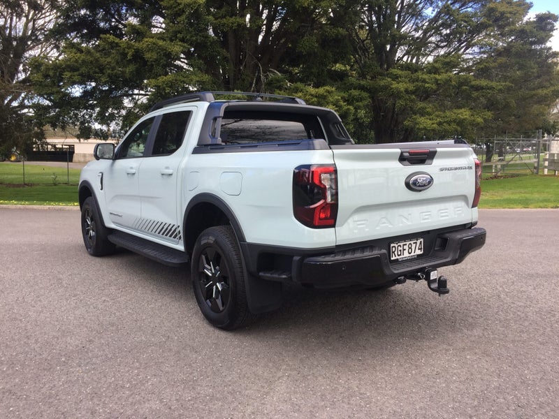 2025 Ford Ranger STORMTRAK PHEV 4WD image 5