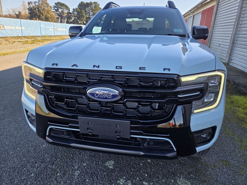 2025 Ford Ranger STORMTRAK Phev/4WD image 2