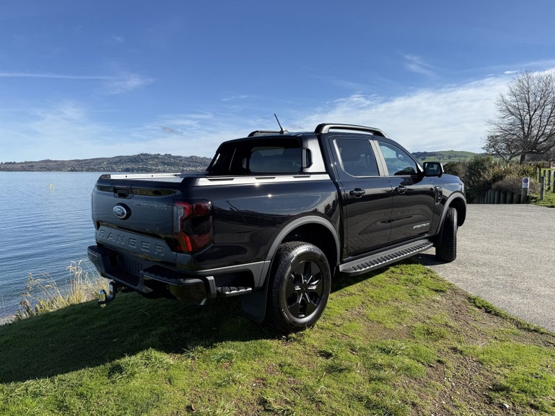 2025 Ford Ranger Stormtrak PHEV image 4