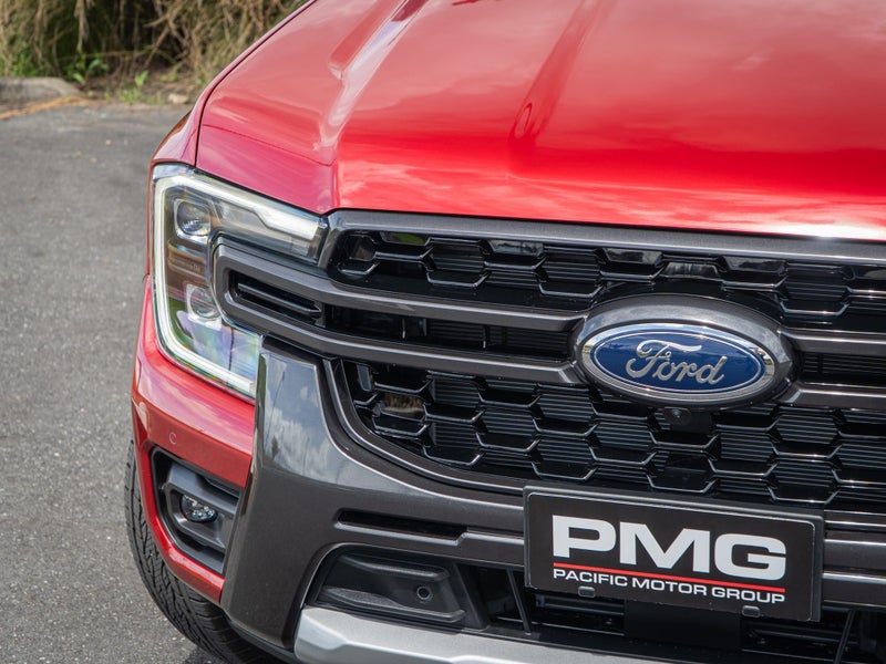 2025 Ford Ranger Wildtdrak HYBRID image 2