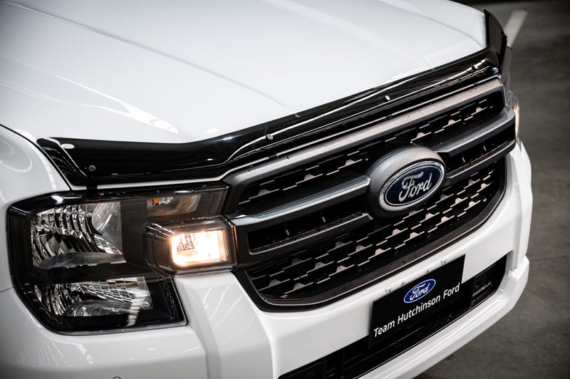 2025 Ford Ranger XLT 2.3 Petrol Hybrid PHEV image 2