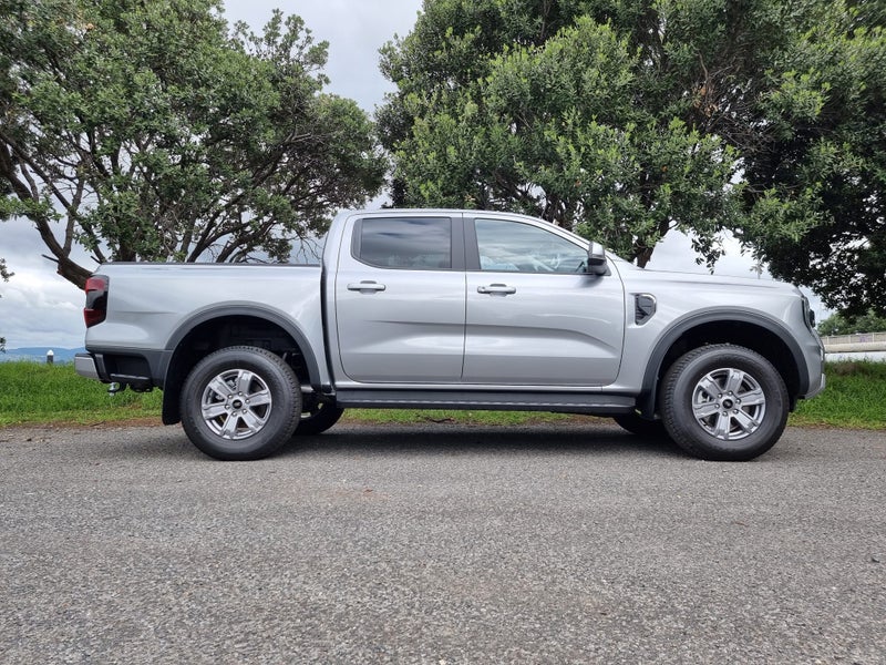2025 Ford Ranger XLT D/C 4X2 WS 2.0L BI-TURBO 10AT image 4
