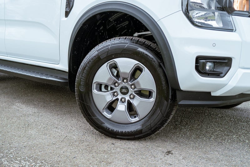 2025 Ford Ranger XLT PHEV/4WD/10 Speed Auto image 2