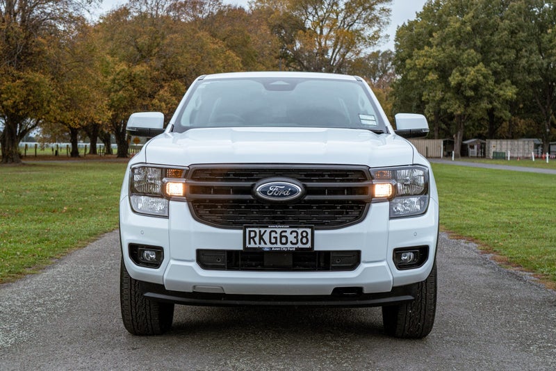 2025 Ford Ranger XLT PHEV/4WD/10 Speed Auto image 3