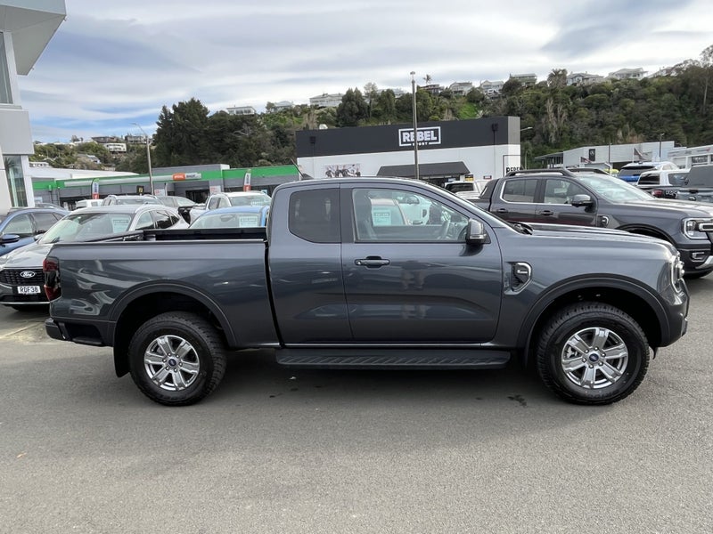 2025 Ford Ranger XLT Super Cab 4x4 image 2