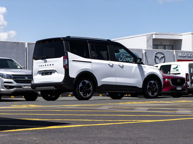 2025 Ford Tourneo Tourneo 1.0P/7At image 2