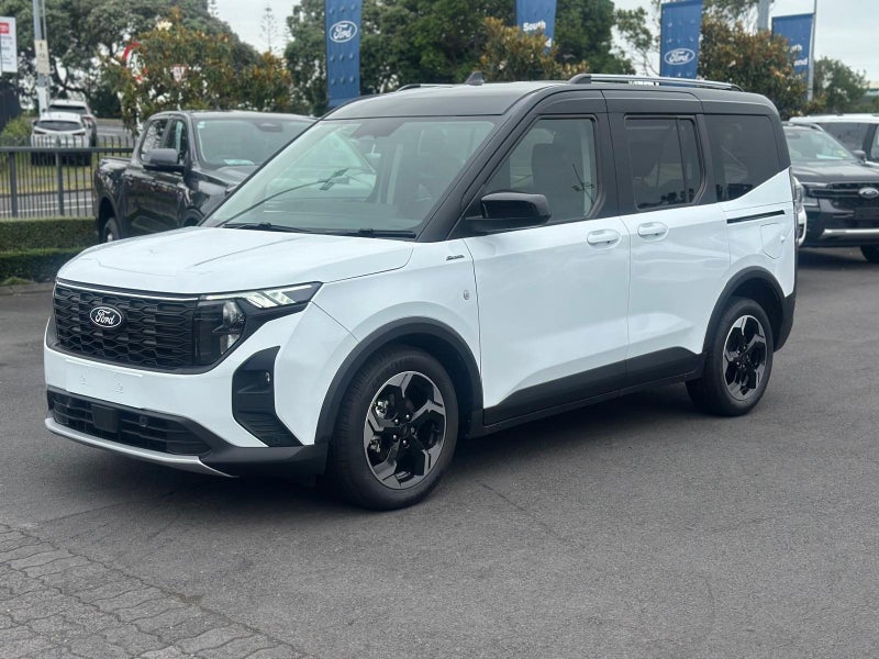 2025 Ford Tourneo Transit Courier1.0P/7At image 3