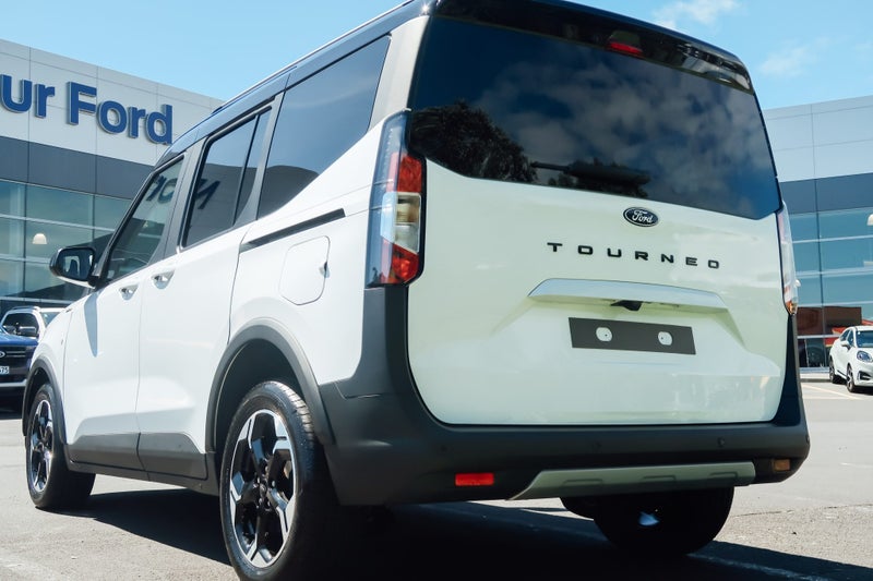 2025 Ford Tourneo Transit Courier1.0P/7At image 4