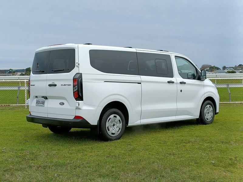 2025 Ford Transit 320L 2.0D/8AT image 4