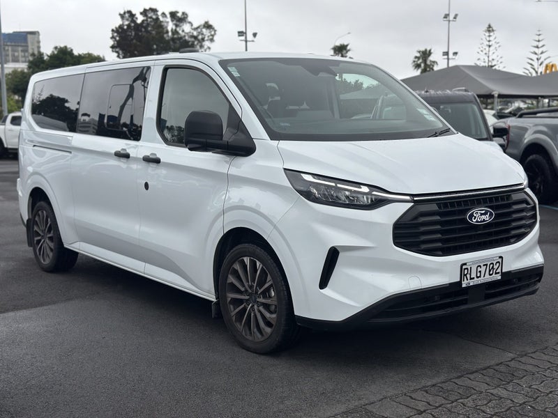 2025 Ford Transit 320L Bus 2.0D/8At image 1