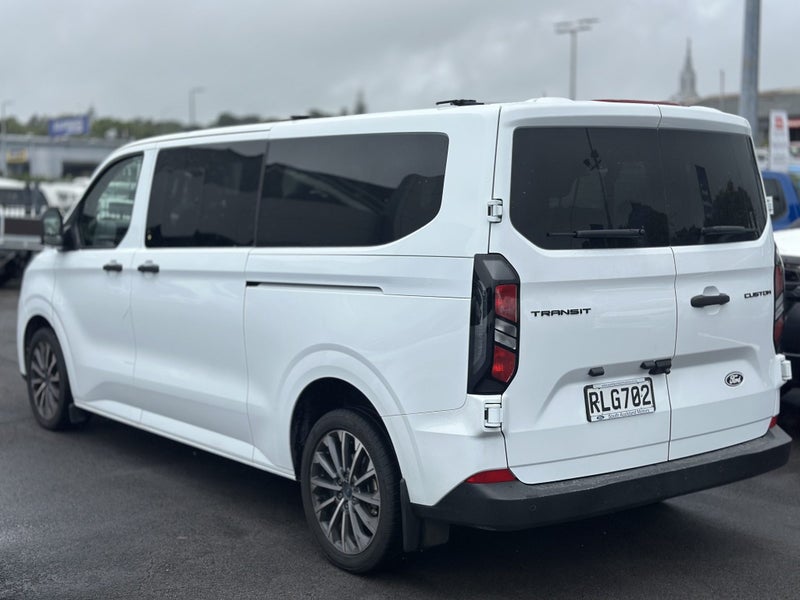 2025 Ford Transit 320L Bus 2.0D/8At image 4