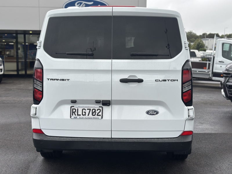 2025 Ford Transit 320L Bus 2.0D/8At image 5