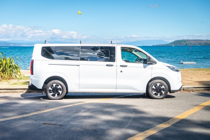 2025 Ford Transit 340L Bus 80KWH/EV image 5