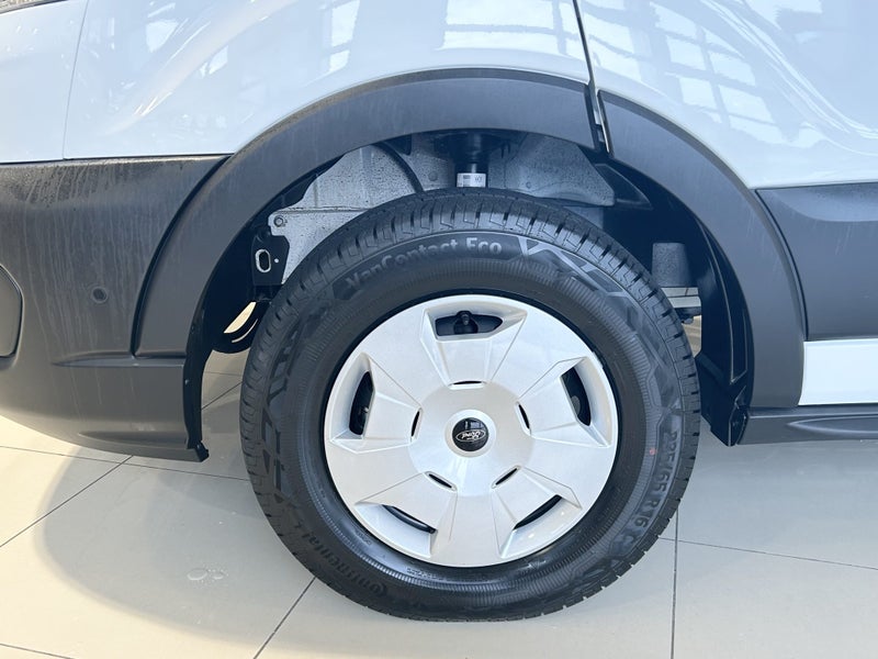 2025 Ford Transit 350L LWB AWD 2.0 MANUAL image 3