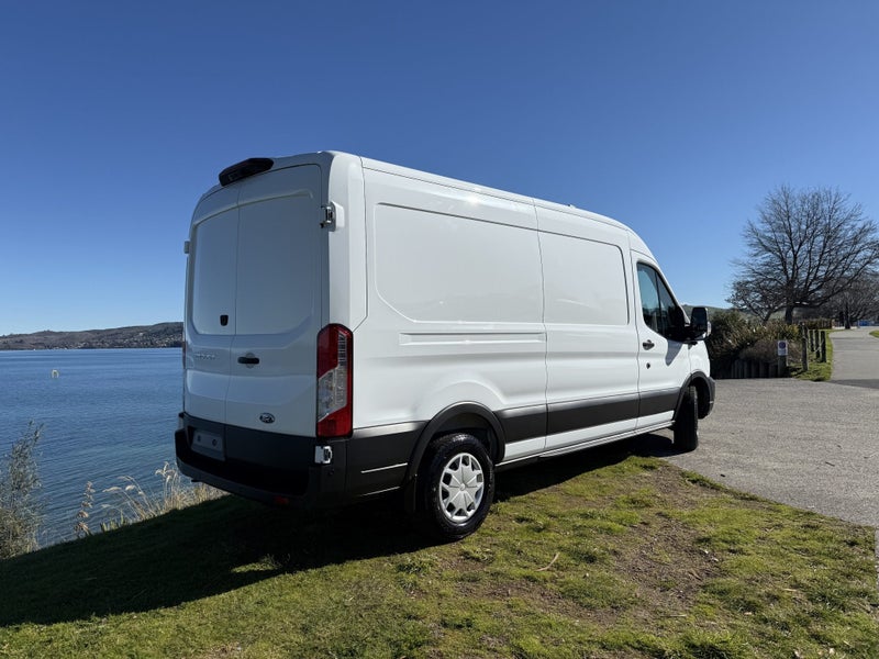 2025 Ford Transit 350L LWB Van 2.0D image 4