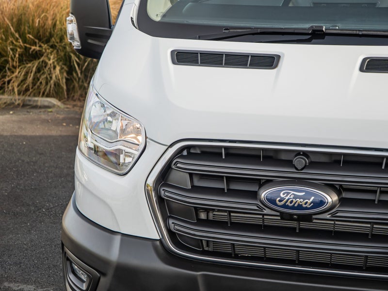 2025 Ford Transit Cargo 350 LWB Van Med Roof RWD image 3