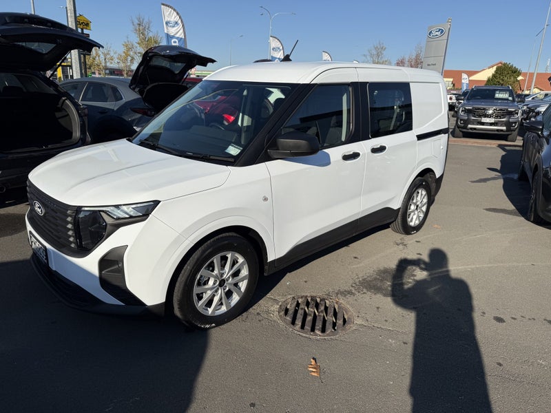 2025 Ford Transit COURIER 1.0L 7A FWD image 3