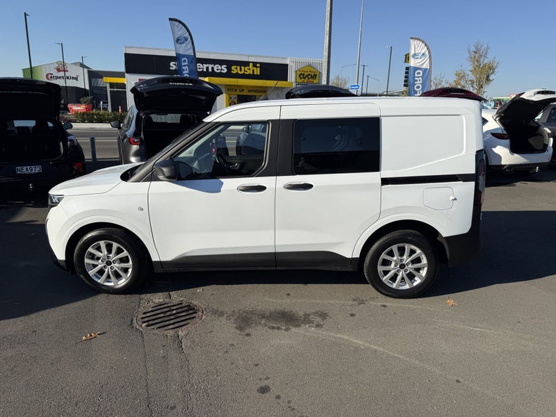 2025 Ford Transit COURIER 1.0L 7A FWD image 4