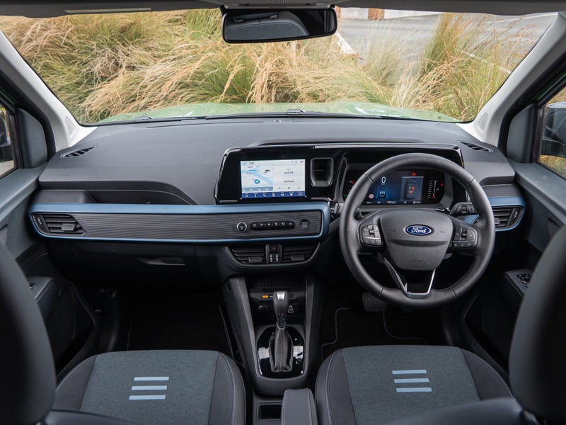 2025 Ford Transit Courier Tourneo FWD 7A image 2