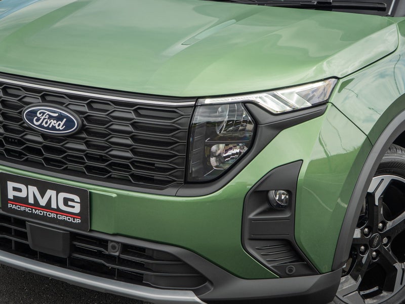2025 Ford Transit Courier Tourneo FWD 7A image 3