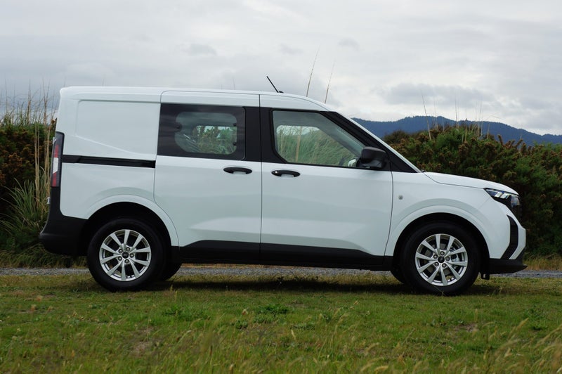 2025 Ford Transit COURIER TREND 1.0P 7A FWD image 2