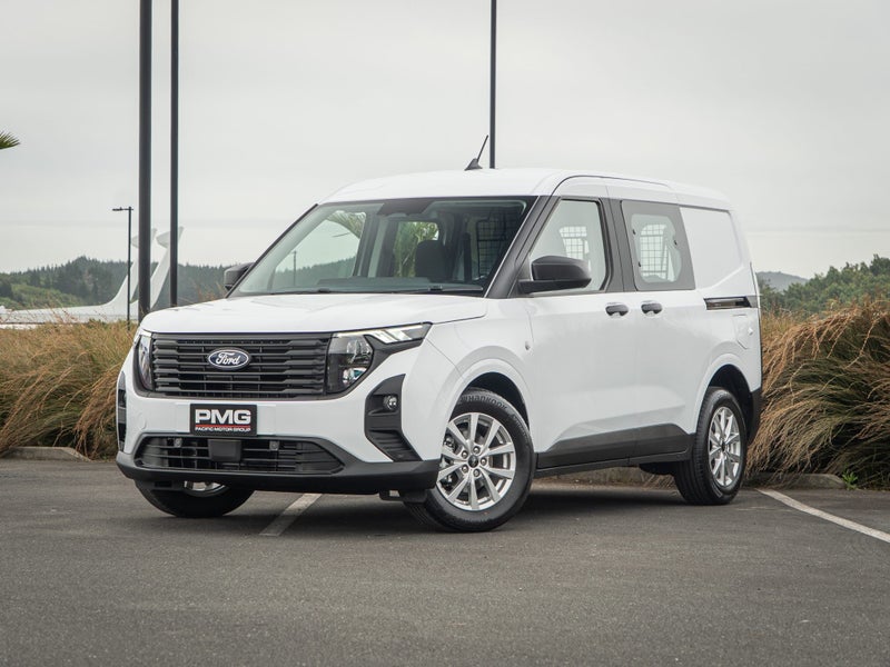 2025 Ford Transit Courier Trend FWD 7A image 1