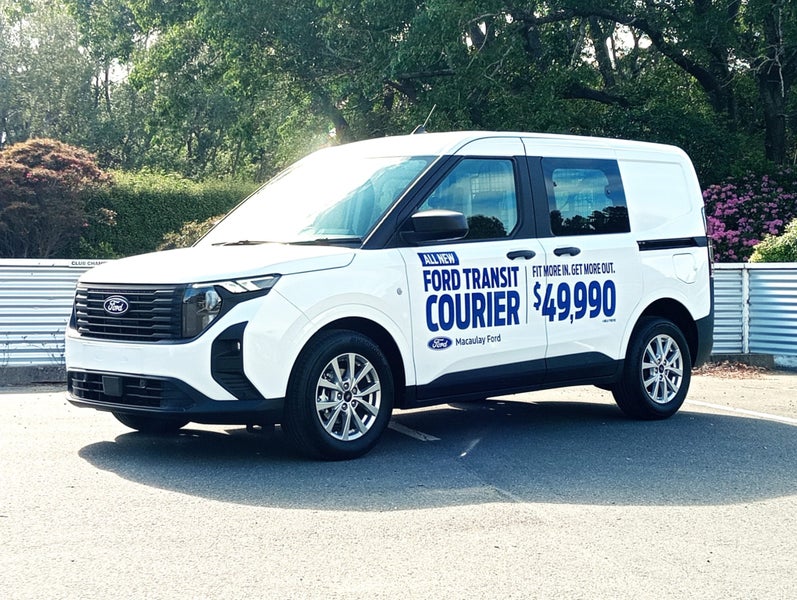 2025 Ford Transit Courier1.0P/7At image 2