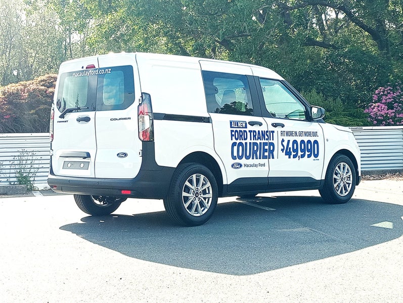 2025 Ford Transit Courier1.0P/7At image 4