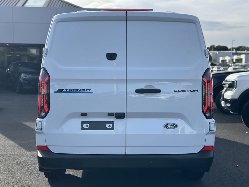 2025 Ford Transit Custom 320 Lwb 80Kwh image 5