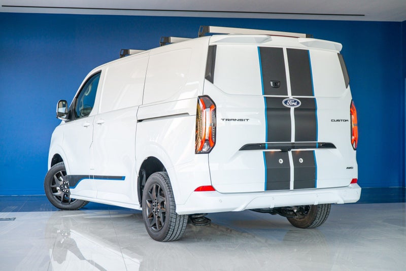 2025 Ford Transit CUSTOM 320 SPORT AWD image 5