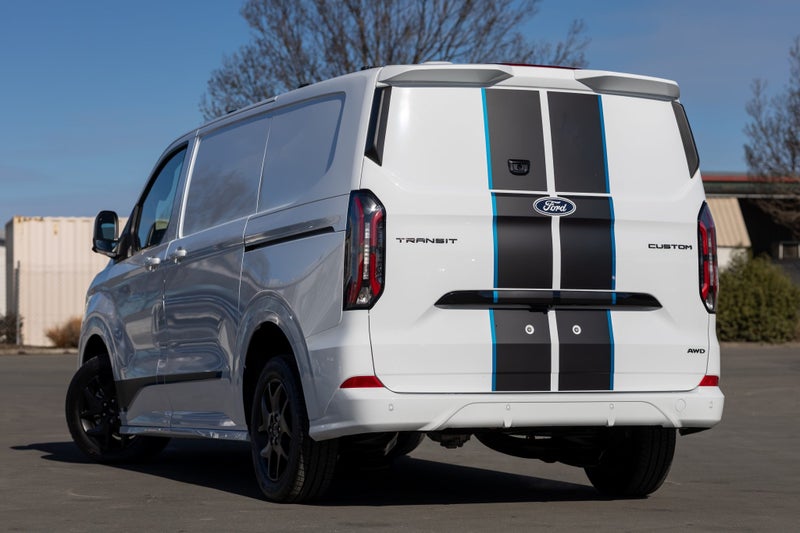 2025 Ford Transit Custom 320 Sport AWD image 4
