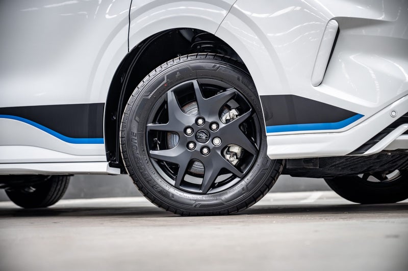 2025 Ford Transit Custom 320 Sport AWD image 5