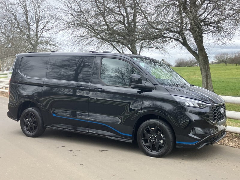 2025 Ford Transit Custom 320 Sport Awd image 4