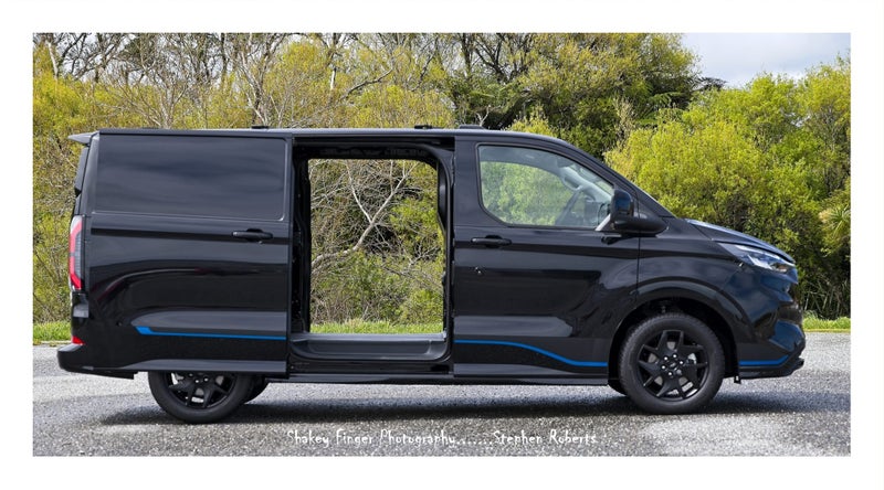 2025 Ford Transit Custom 320 Sport AWD image 4
