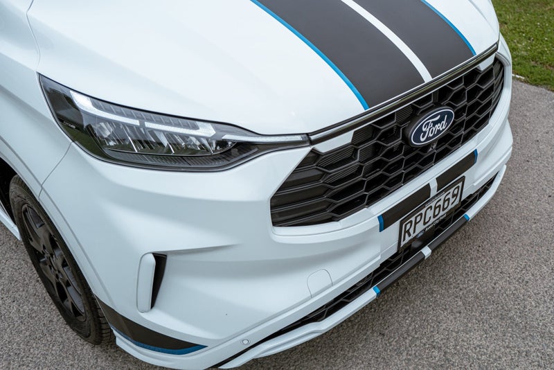 2025 Ford Transit Custom 320 Sport AWD image 2