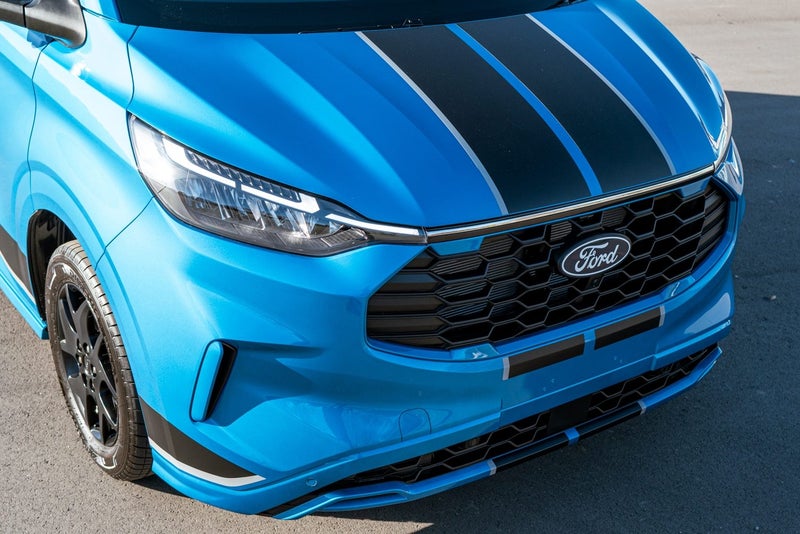 2025 Ford Transit Custom 320 Sport AWD image 2