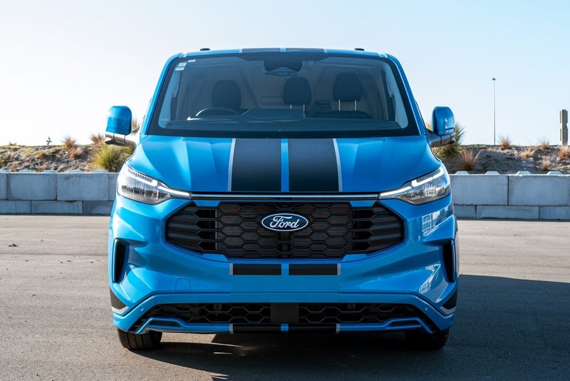 2025 Ford Transit Custom 320 Sport AWD image 3
