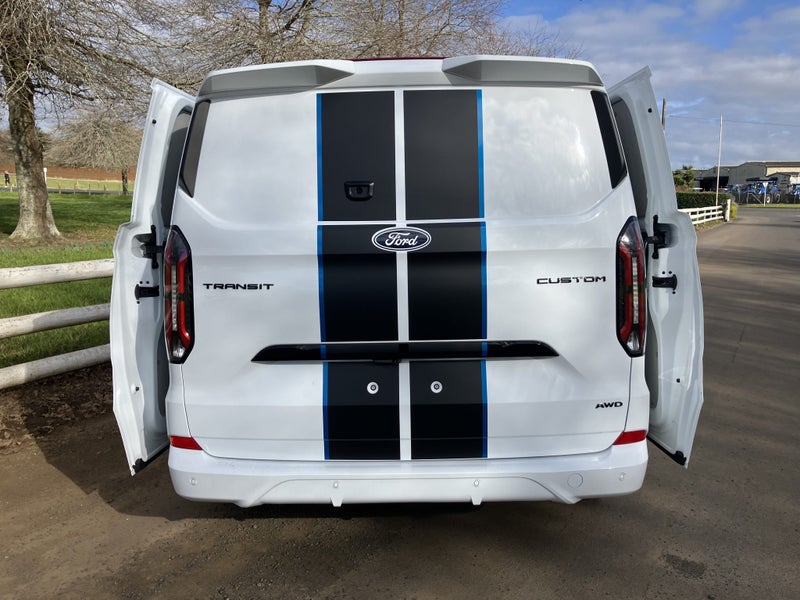 2025 Ford Transit Custom 320 Sport AWD image 5