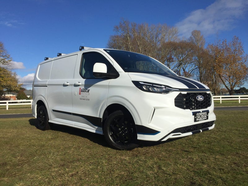 2025 Ford Transit CUSTOM 320 SPORT AWD image 1