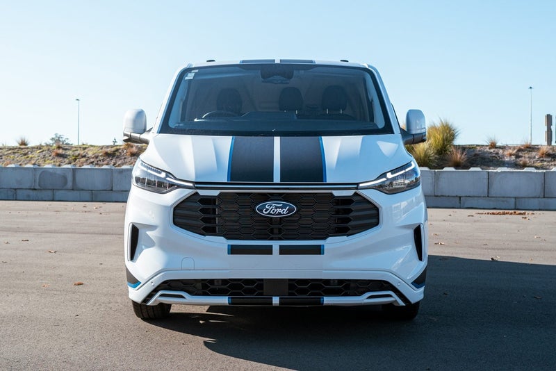 2025 Ford Transit Custom 320 Sport AWD image 3