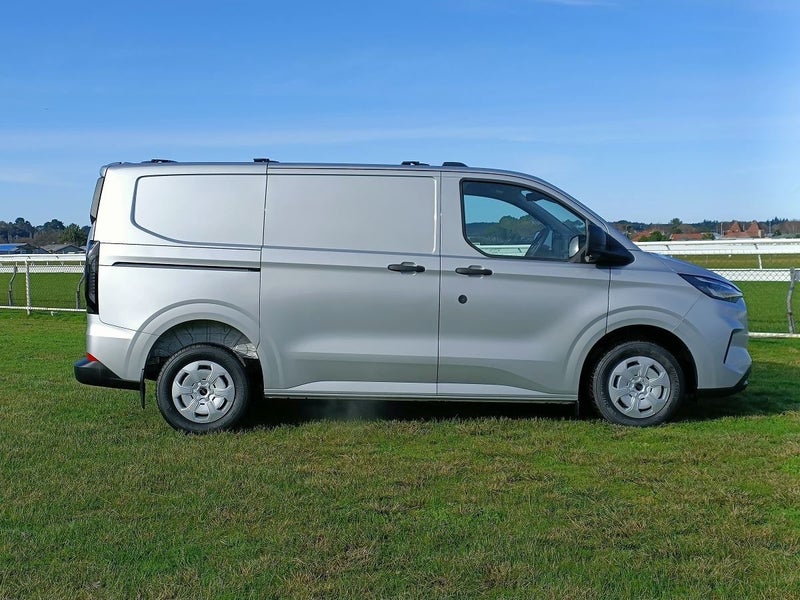 2025 Ford Transit Custom 320 SWB 2.0D image 3