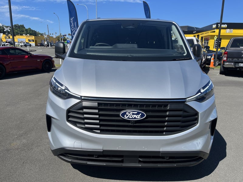 2025 Ford Transit Custom 320 SWB 2.0D image 3