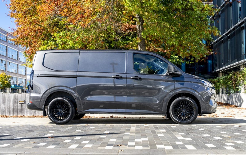 2025 Ford Transit Custom 320 Swb 2.0D image 3
