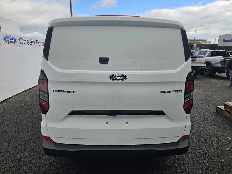 2025 Ford Transit Custom 320 SWB 2.0D image 2