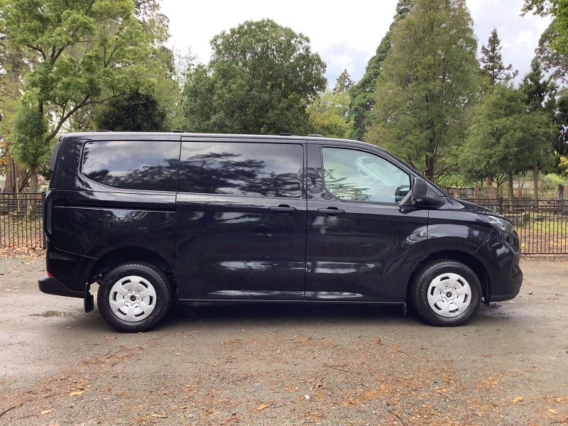 2025 Ford Transit CUSTOM 320 SWB image 2