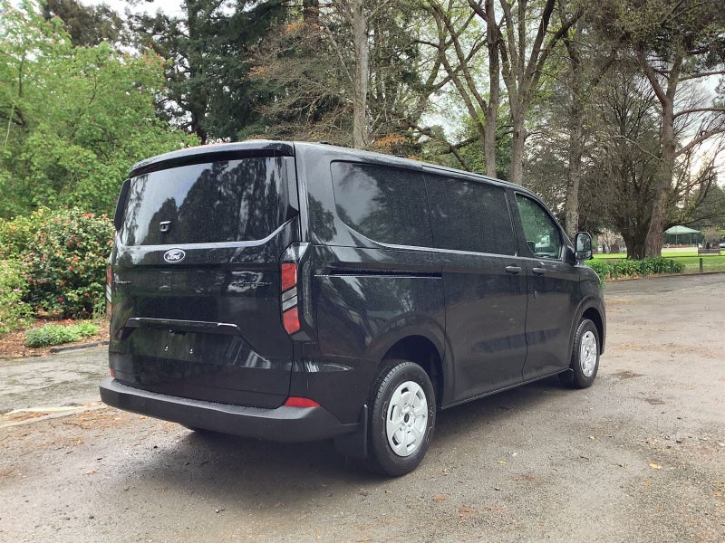 2025 Ford Transit CUSTOM 320 SWB image 3