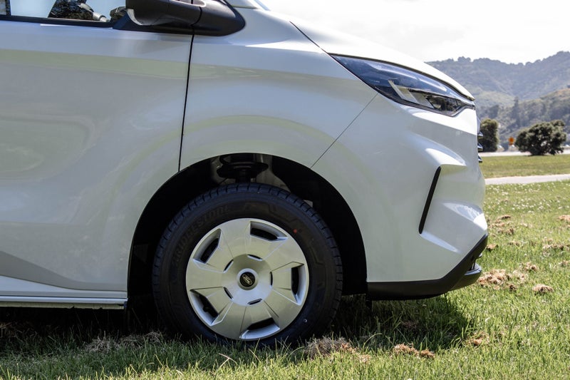 2025 Ford Transit CUSTOM 320L 2.0D image 3
