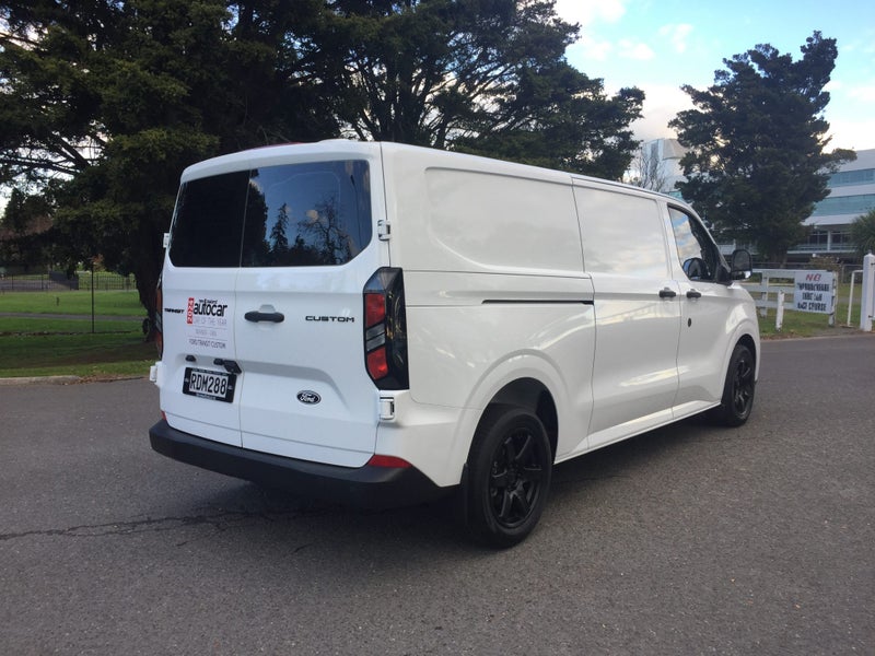 2025 Ford Transit CUSTOM 320L 2.0L image 3