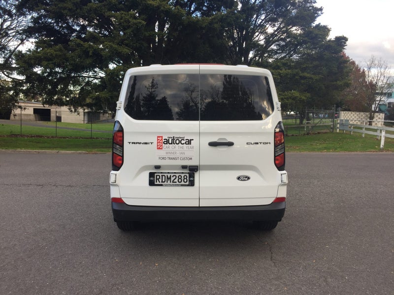 2025 Ford Transit CUSTOM 320L 2.0L image 4