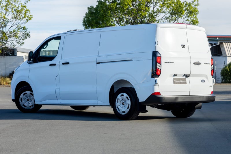 2025 Ford Transit Custom 320L 2.0L Diesel AWD image 4
